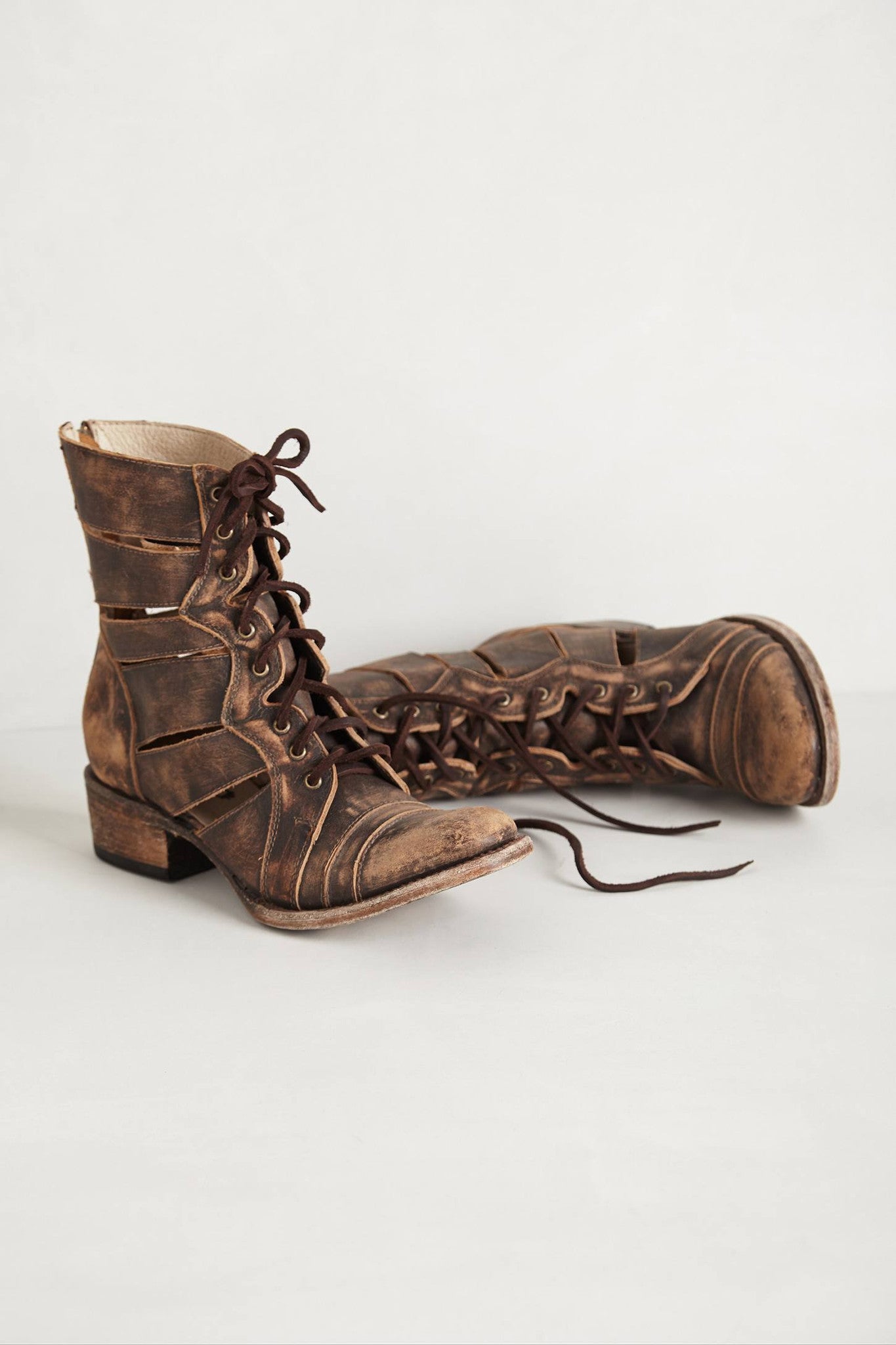 High-Slat Boots